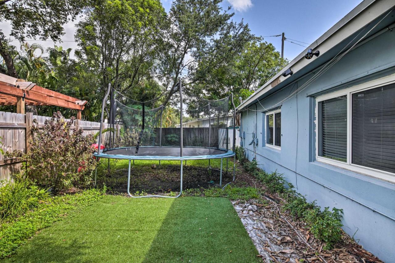 Shady And Eclectic Fort Lauderdale Dwelling With Yard! Экстерьер фото
